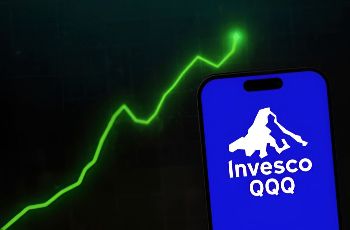 QQQ ETF: Hơn cả một chiếc rổ cổ phiếu công nghệ 