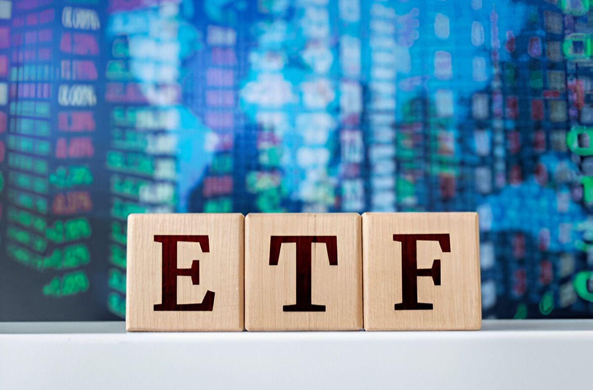 Cơ cấu quỹ ETF: Khái niệm, quy trình, lịch cơ cấu và cách tận dụng cơ hội 