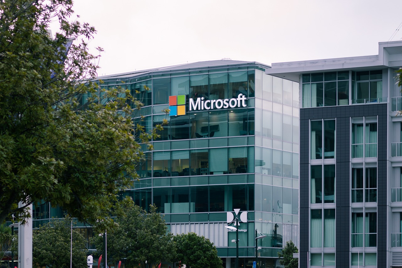 วิเคราะห์หุ้น Microsoft: เมื่อยักษ์ใหญ่ครองโลกด้วย AI และ Cloud