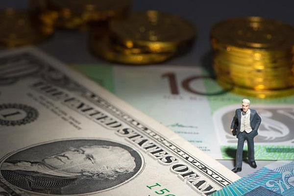 Understanding Risks and Benefits of Arbitrage Trading