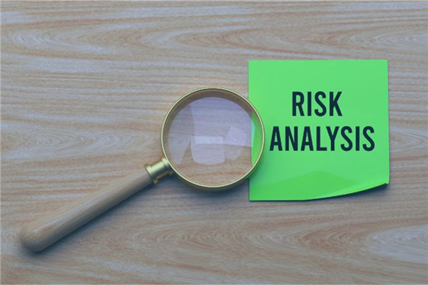 Spread and securities' risk premium link