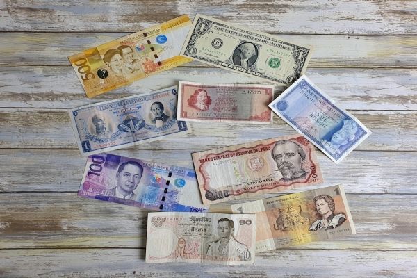 外国為替平衡操作について