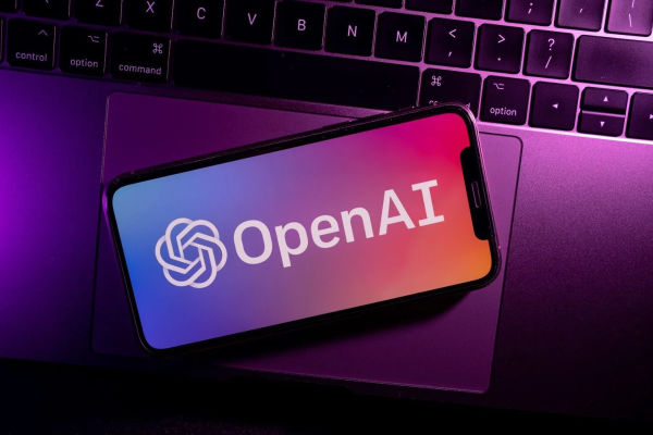 ¿Está OpenAI Cotizada en Bolsa? Cómo Invertir y Alternativas