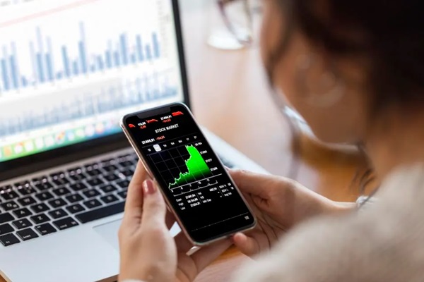 Best Beginner Trading Apps with Low Fees and Easy Tools