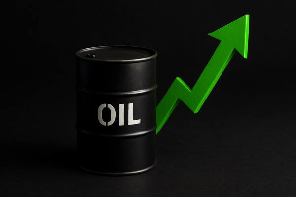 How Traders Profited from June's 2025 Oil Spot Price Swings