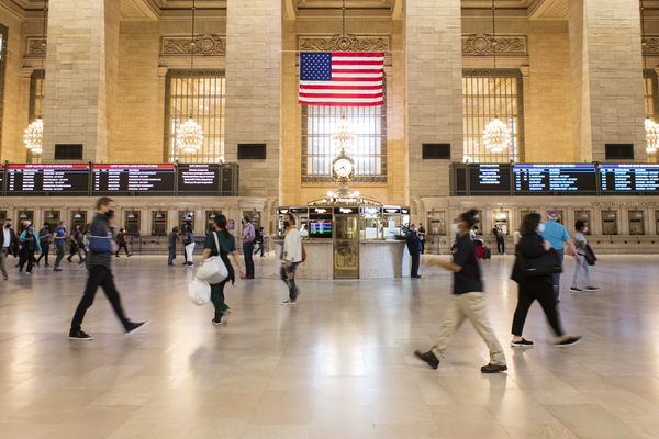 5 หุ้นมูลค่าต่ำกว่าความจริง น่าจับตาปี 2025 โอกาสทองนักลงทุนเน้นคุณค่า