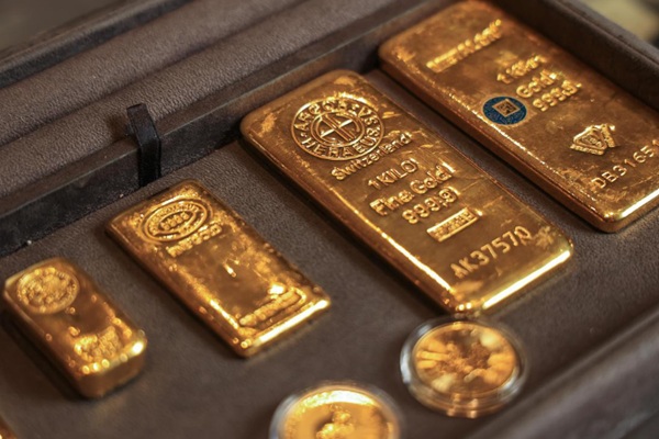 توقعات الذهب لعام ٢٠٢٥: لماذا لا تزال نظرية الصعود قائمة؟