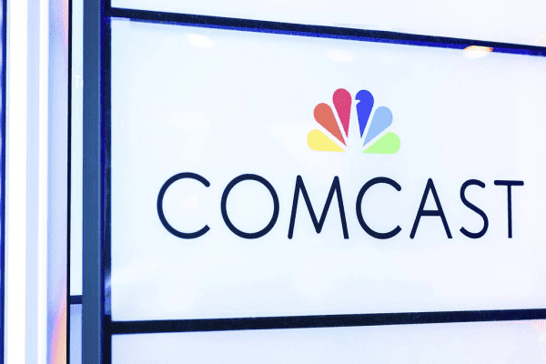 コムキャストの株価｜ショック耐性と保守投資家にとって良い選択肢かを解説