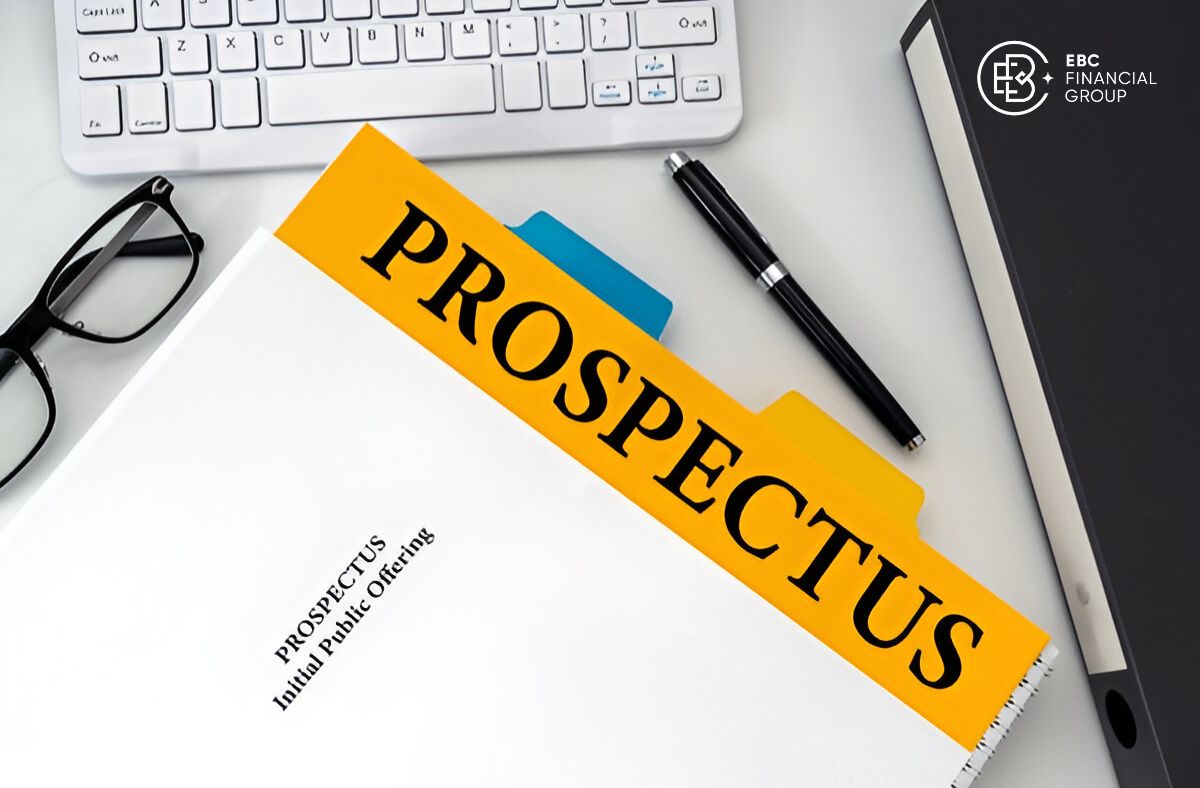 Bản Cáo Bạch là gì? Vai trò và Nội dung Quan Trọng Cần Biết