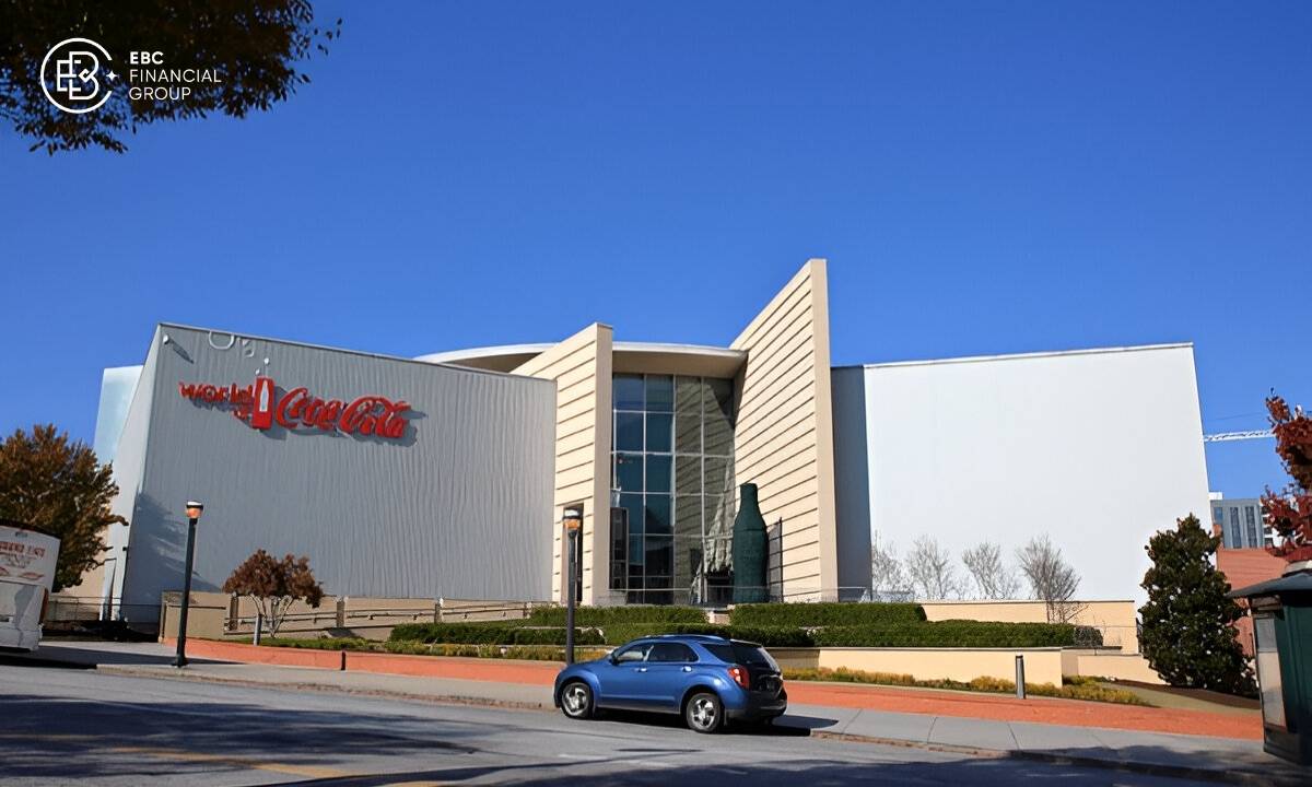 Mã cổ phiếu Coca-Cola (NYSE: KO): Cách mua, đầu tư cổ tức, phân tích giá