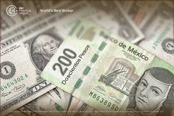 El dólar estadounidense a peso mexicano sigue a la baja y fortalece al peso