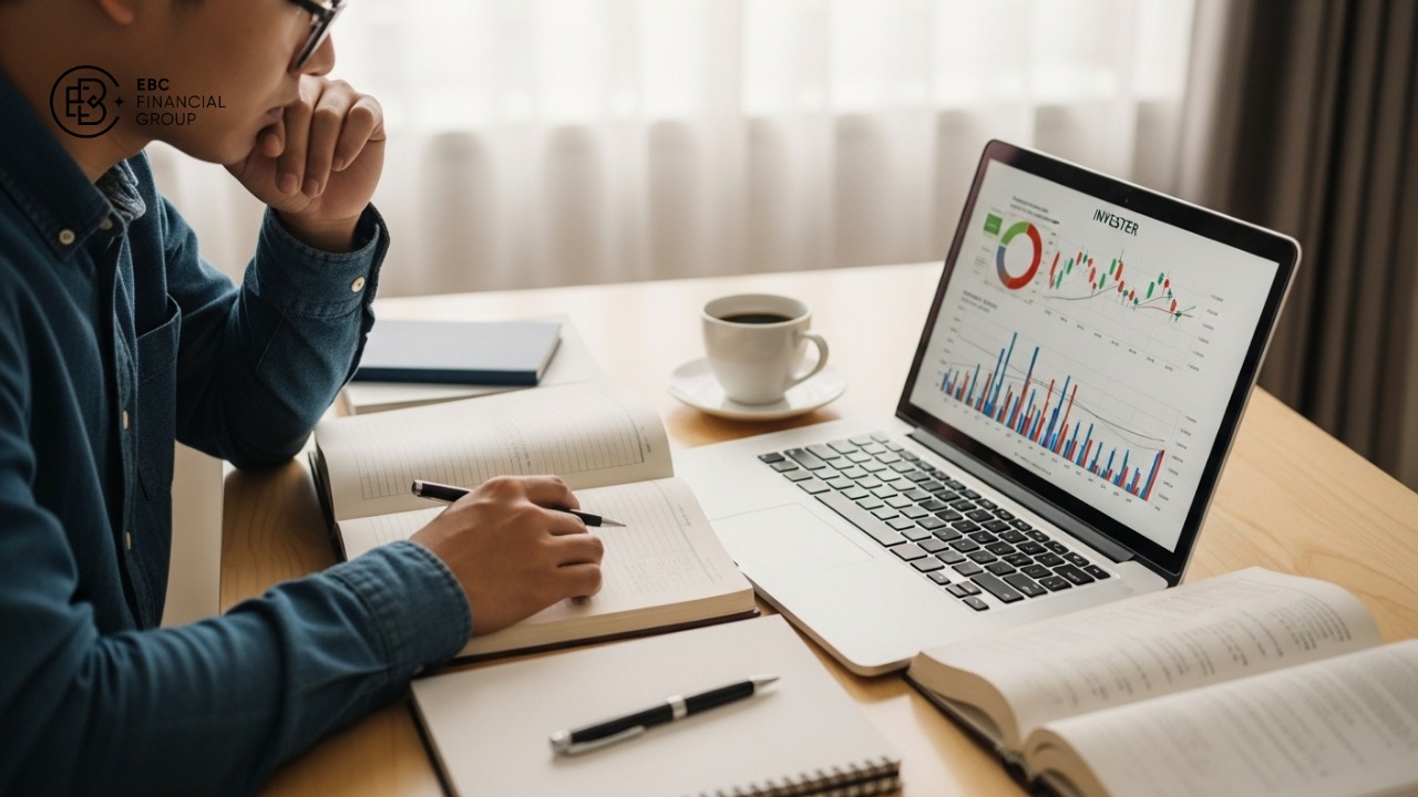 Học đầu tư chứng khoán cho người mới bắt đầu tìm hiểu