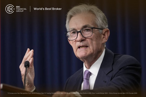 Fed Rate Cut Hints Emerge in Powell's Remarks