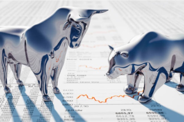 Bullish vs Bearish: How Market Sentiment Shapes Investments