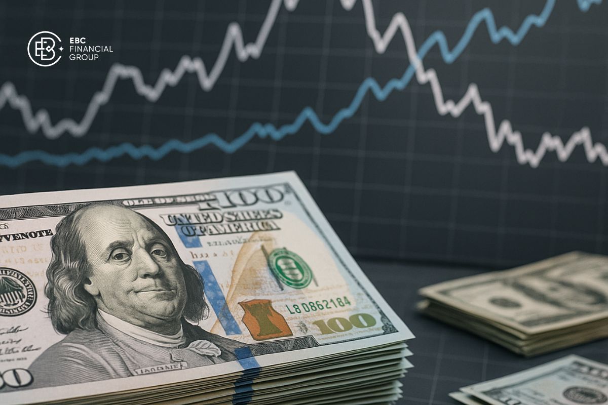 Tỷ giá USD hôm nay 12/12: ngân hàng hạ nhiệt, thị trường tự do neo cao