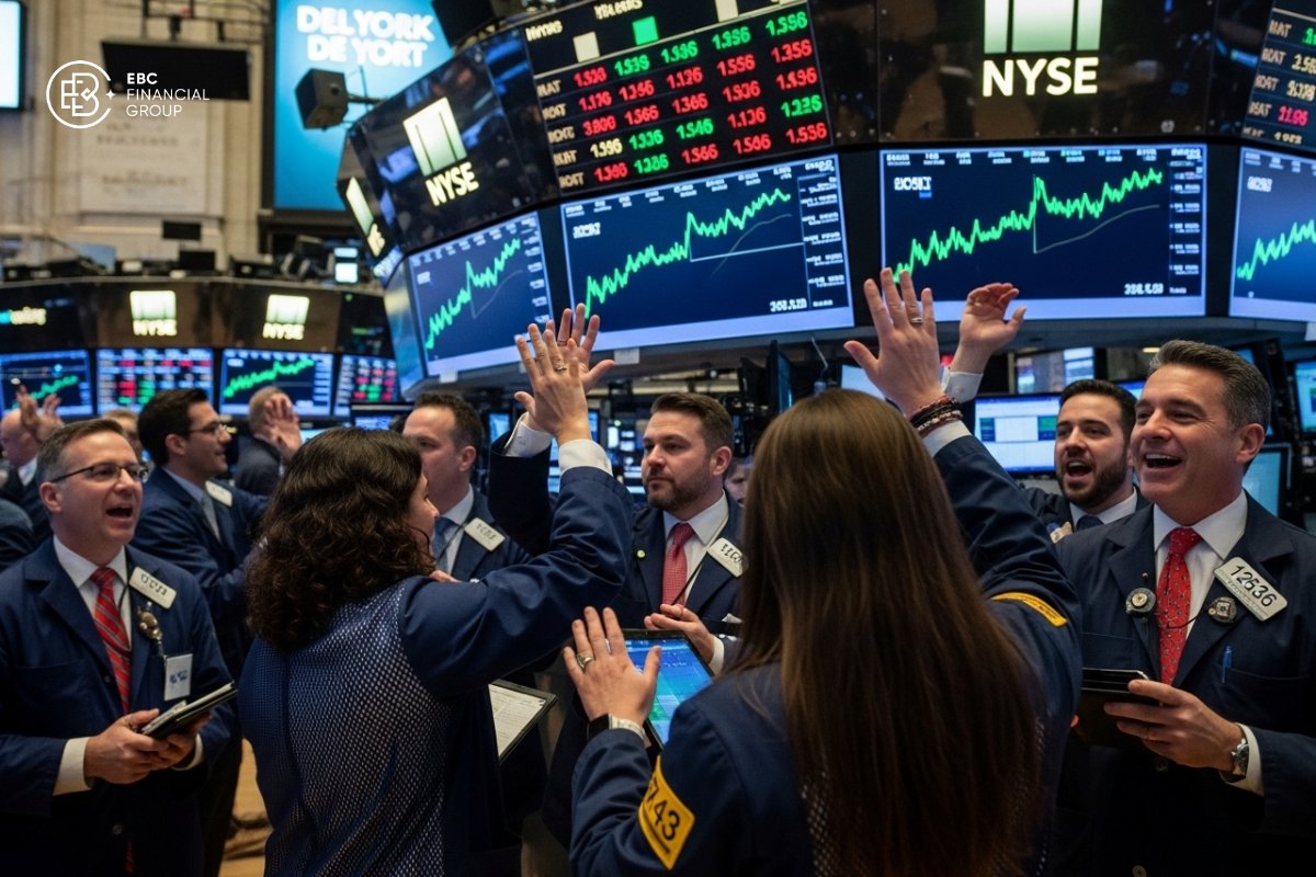 Chứng khoán Mỹ hôm nay: Dow Jones bật tăng hơn 500 điểm nhờ PMI và dầu giảm