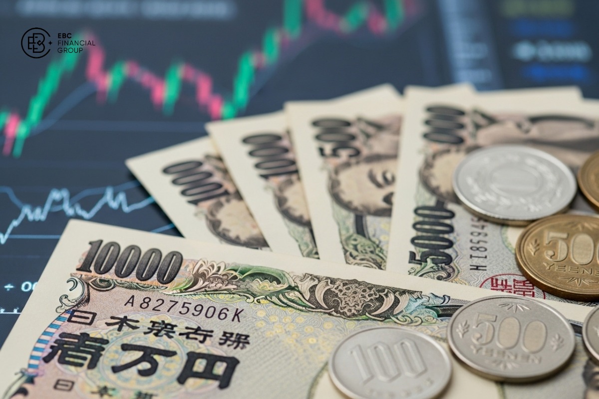 Tỷ giá yên Nhật hôm nay: USDJPY quanh 155, chênh lệch mua bán JPY/VND vẫn rộng
