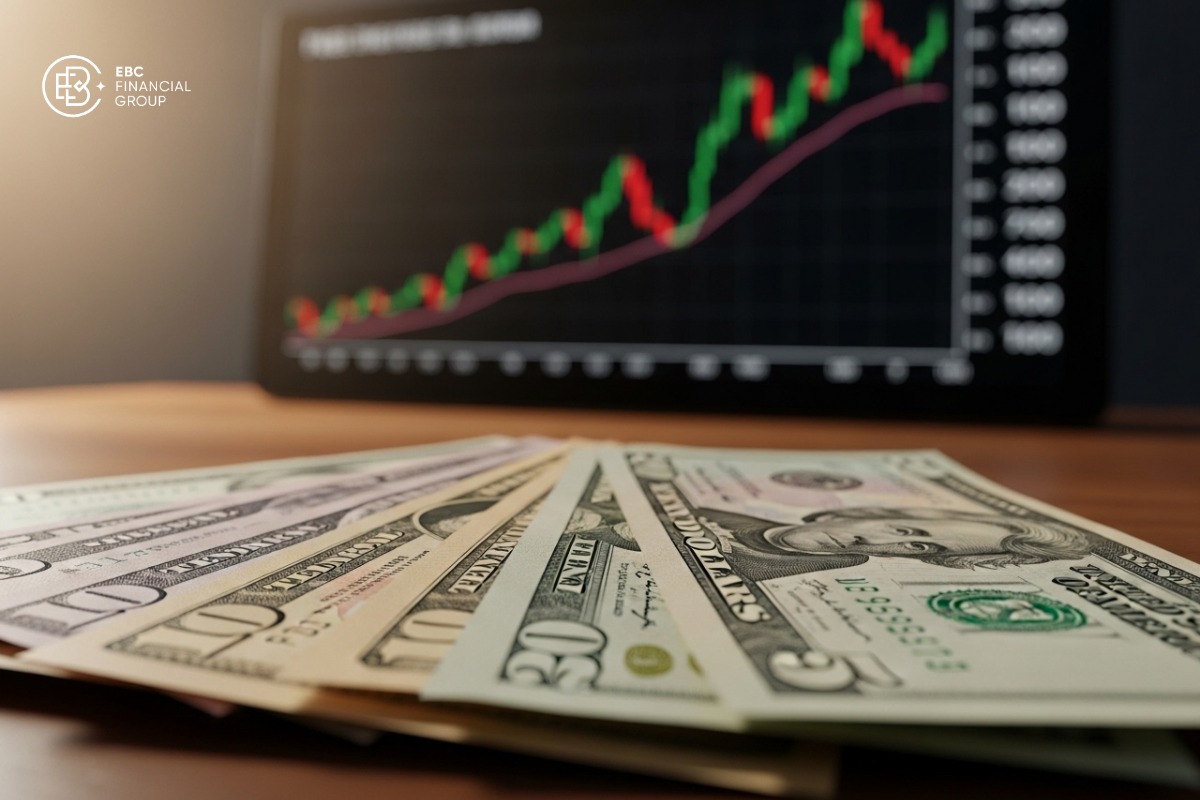 Tỷ giá USD/VND hôm nay: Ngân hàng áp sát trần, chợ đen nới chênh lệch