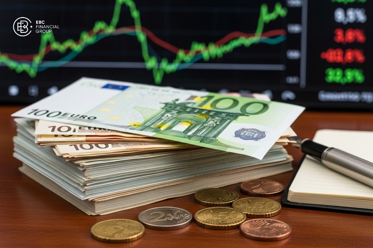 Tỷ giá Euro hôm nay đi ngang nhẹ, ngân hàng mua cao nhất chạm mốc 30.380